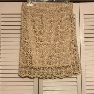 Lace cream pencil skirt